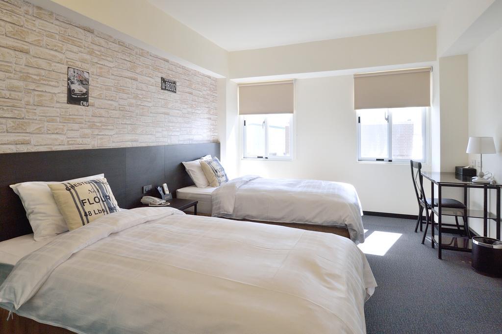 Home Rest Hotel Taitung Bagian luar foto