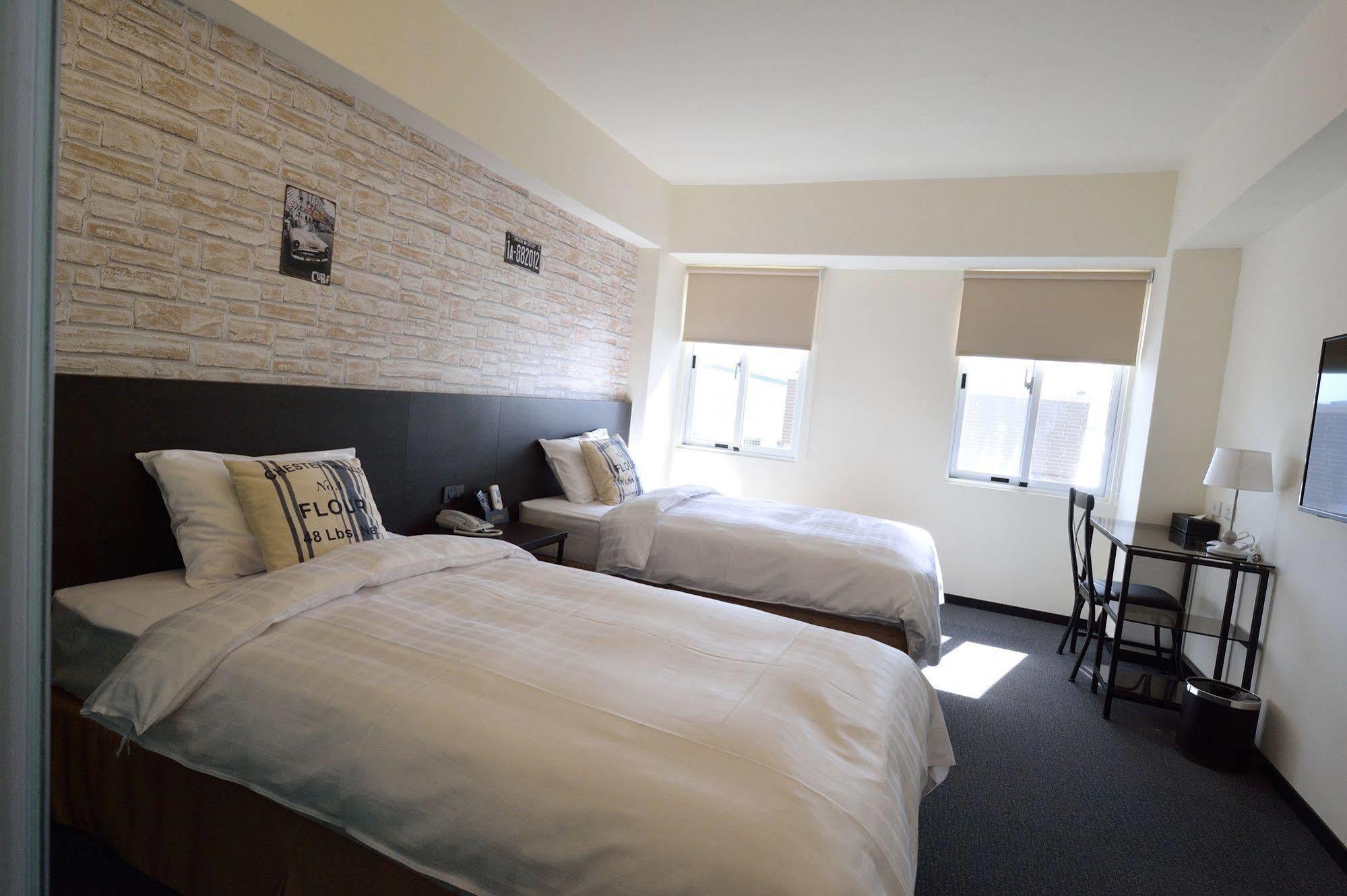 Home Rest Hotel Taitung Bagian luar foto