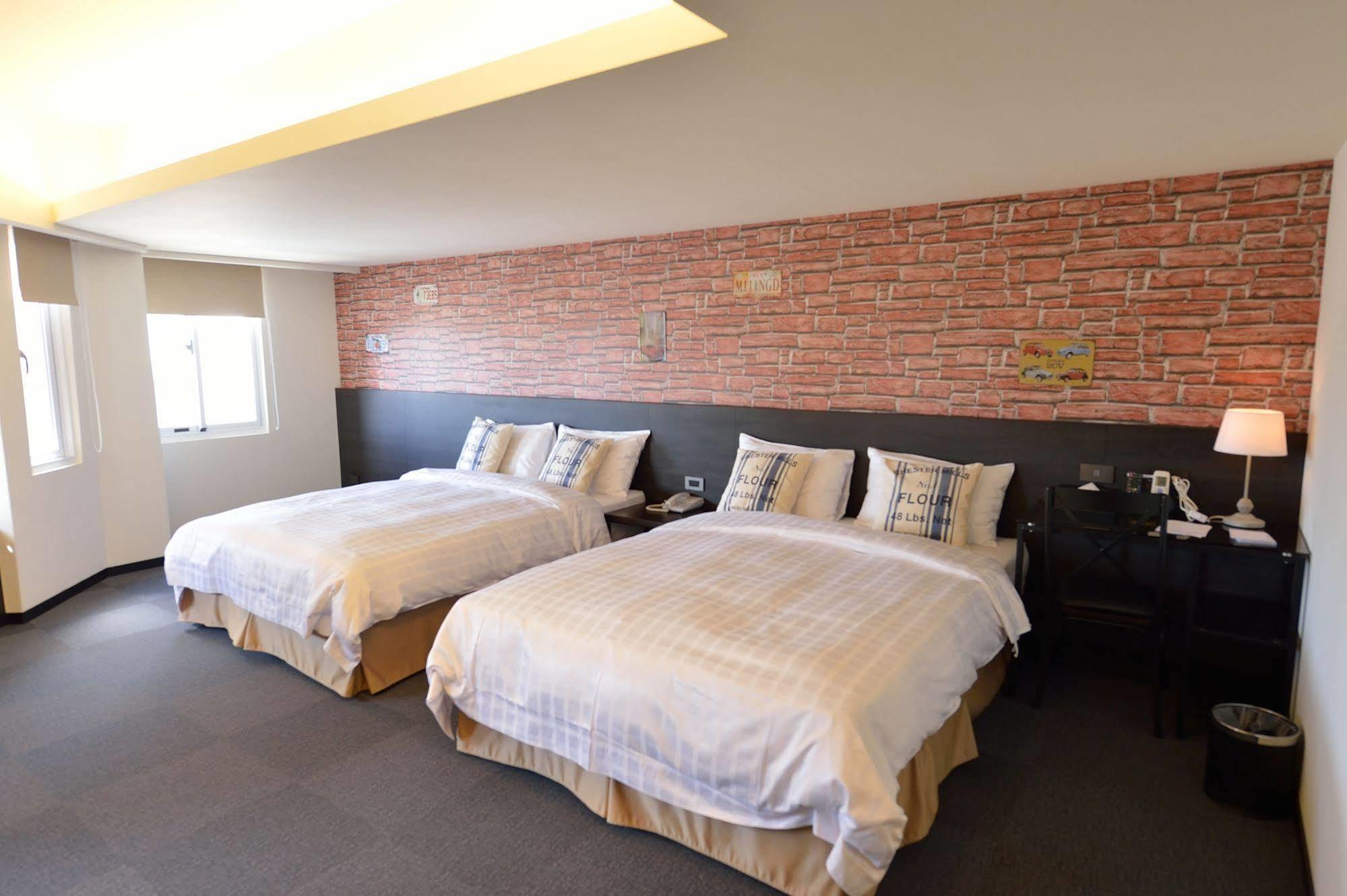 Home Rest Hotel Taitung Bagian luar foto