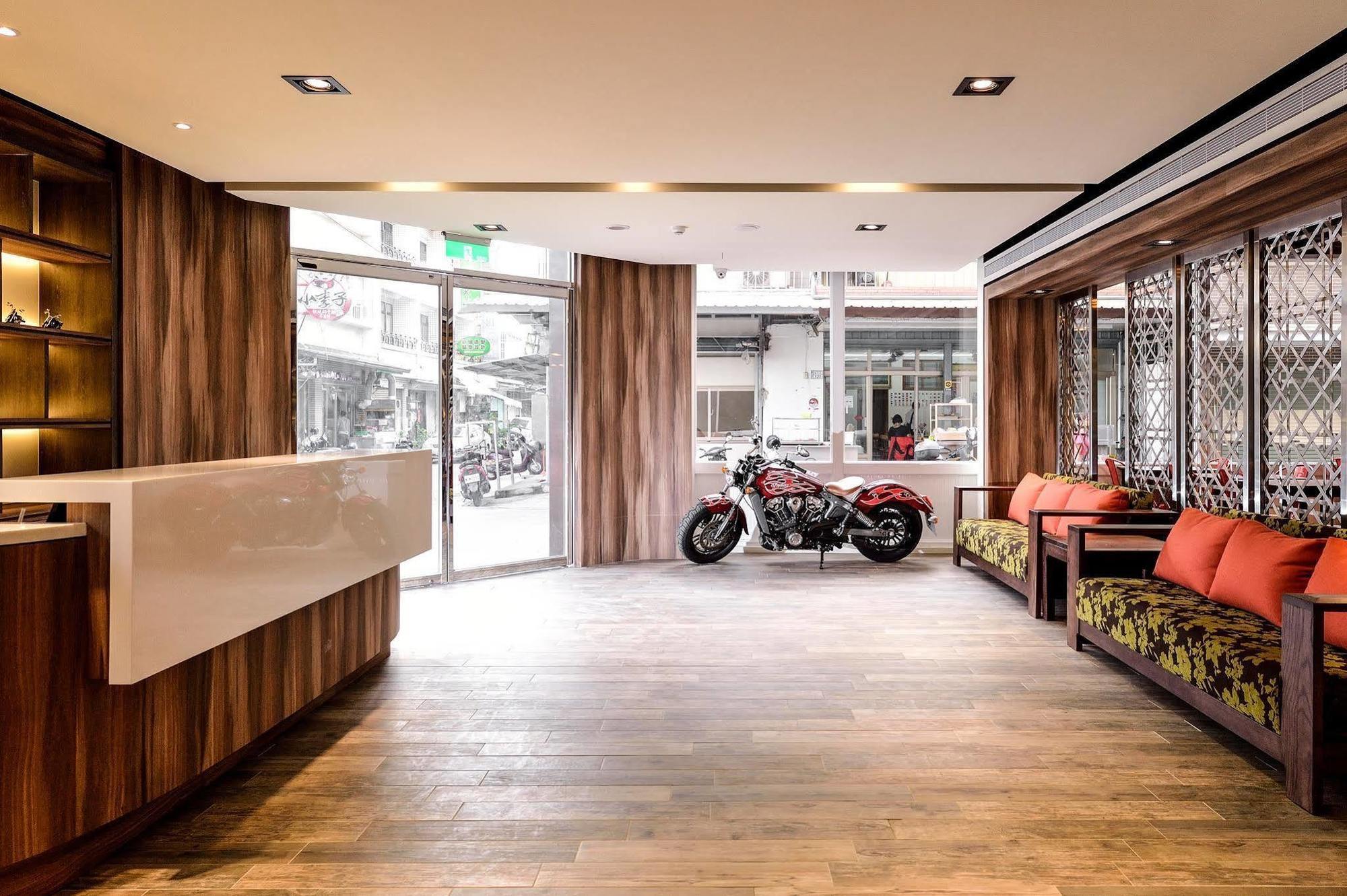 Home Rest Hotel Taitung Bagian luar foto